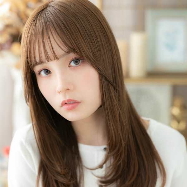 ツヤ感ショコラベージュ小顔レイヤーロング　姫カットレイヤー