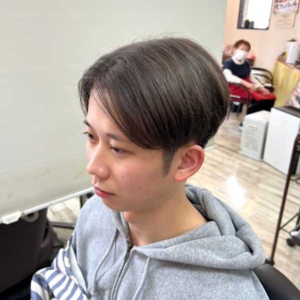 センターパート+グレージュ