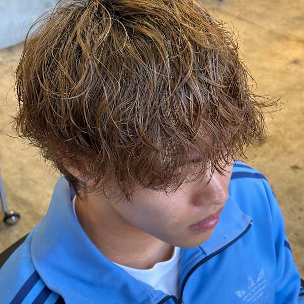 メンズウルフマッシュブリーチスパイラルシャドウパーマ