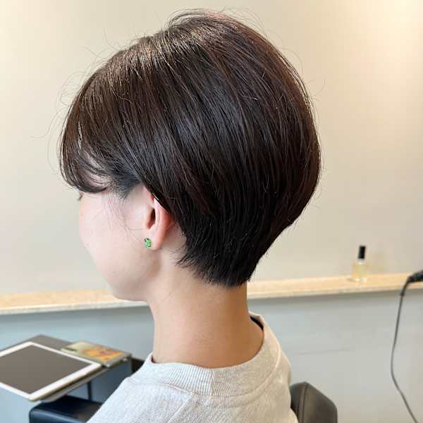 前下がりショート(福岡市中央区薬院六つ角近くNOUS)