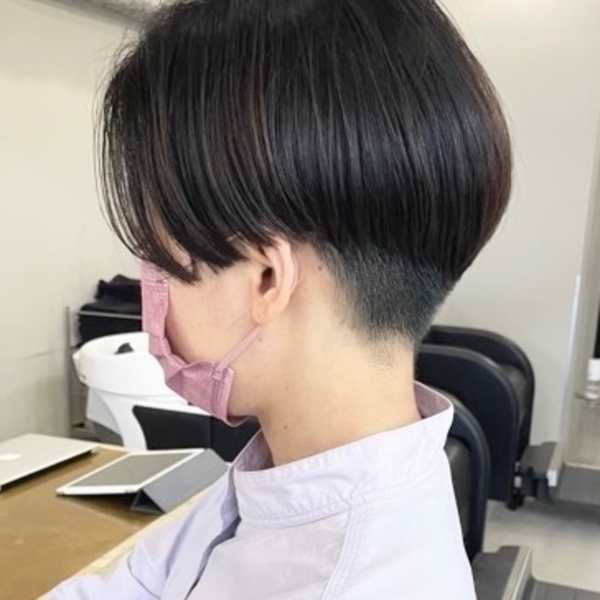 刈り上げショート(福岡市中央区薬院六つ角近くNOUS)