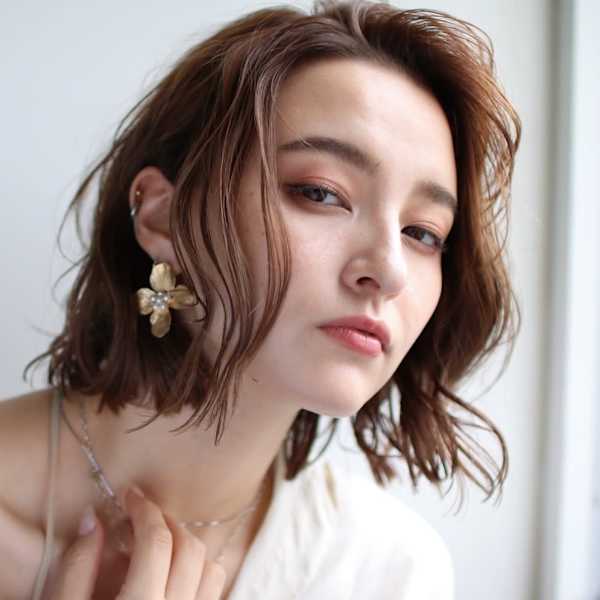 かきあげきりっぱなしボブ