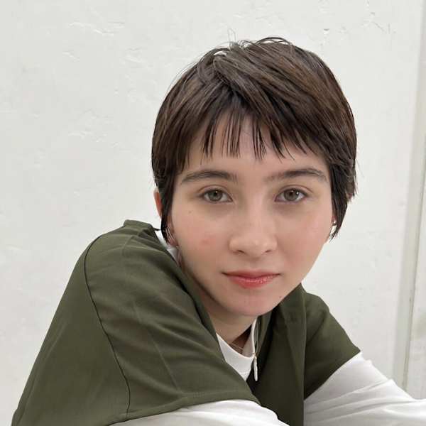 フレンチガーリーボブ