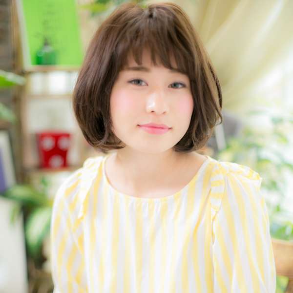 くせ毛風アンニュイカールナチュラルボブ　くすみベージュ