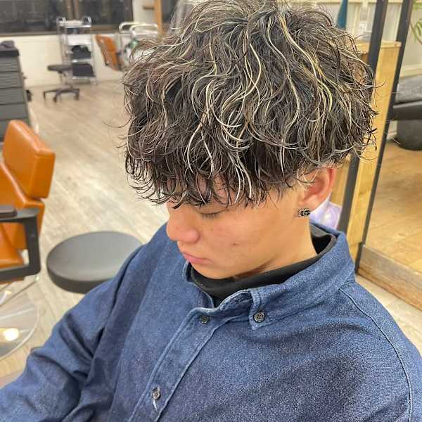 メンズ/ツイストスパイラル/ツイストパーマ/ハイライト|N° jillva 立川