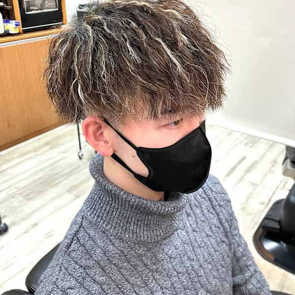 ツイストパーマ+ハイライト