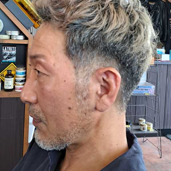 くせ毛を生かしたショートスタイル