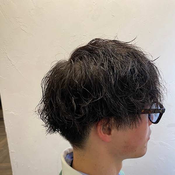 センターパート×スパイラルパーマ|veretta. 寝屋川店