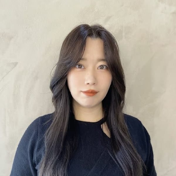 神 里奈|Zina 新宿 髪質改善&トリートメント&艶髪