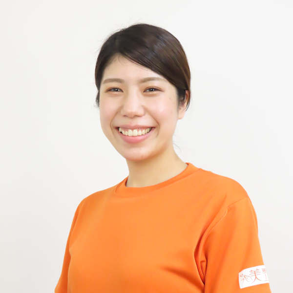 美整Labo【ビセラボ】のスタッフ紹介。アイザ