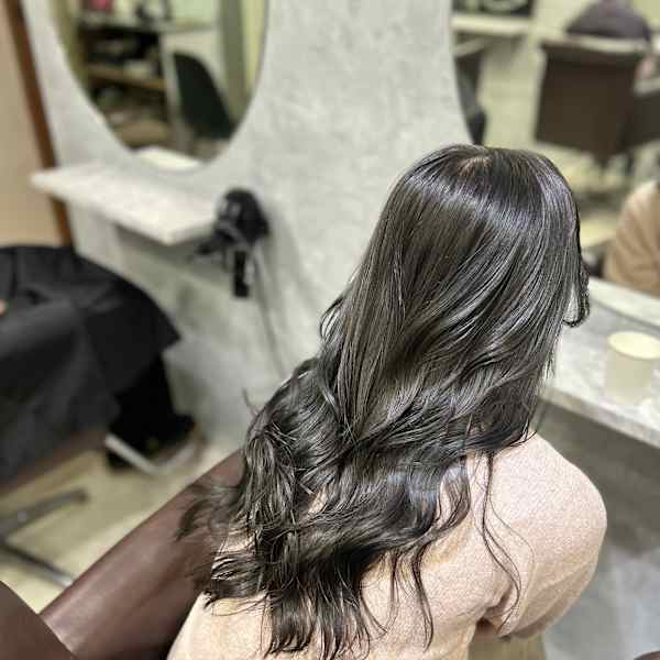 ダークグレージュ