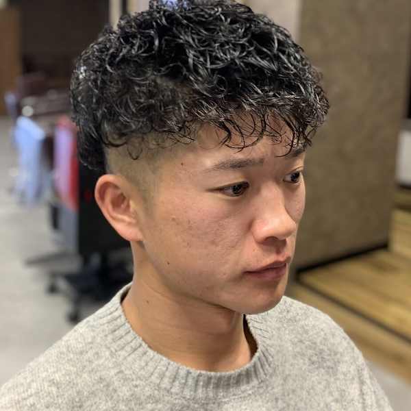 スペインカール風メンズパーマ|NEXUS&Co. 浦安店