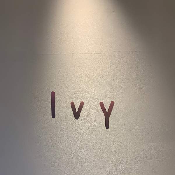 Ivy【アイビー】のスタッフ紹介。モモハ