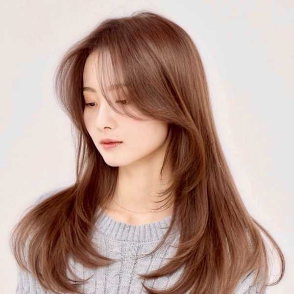 ザクザクレイヤーロンググレーベージュ前髪パーマ