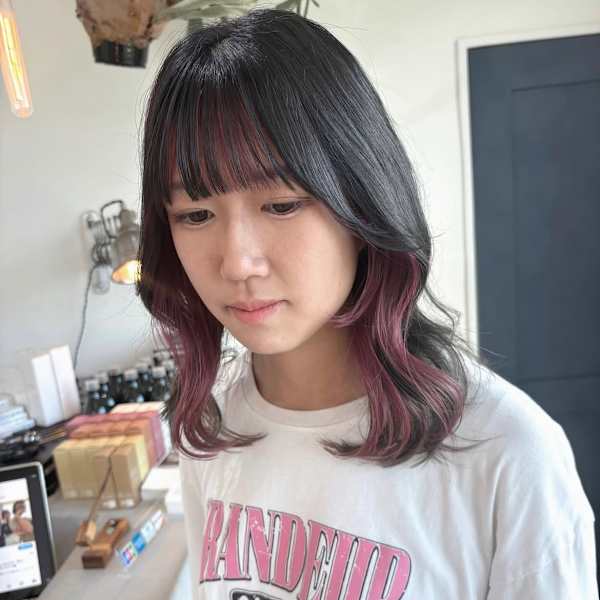 フェイスフレーミングピンクレイヤーカット|ARBRE hair&make