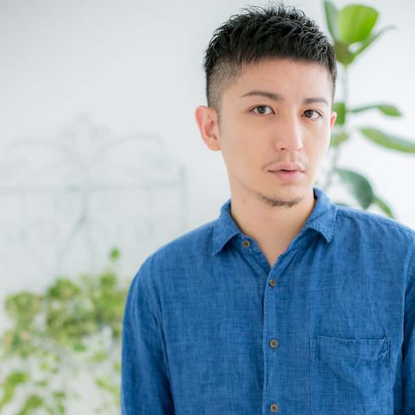 アッシュブラック×ツーブロック刈り上げ|Lily. 北千住【リリィ】