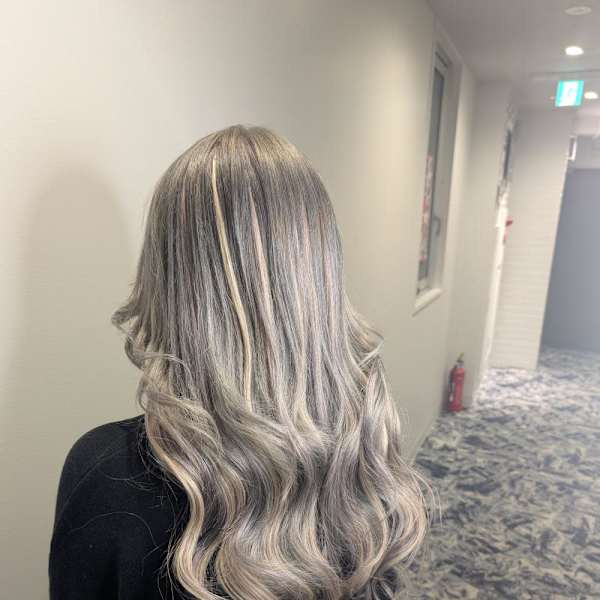 ハイトーンで明るくイメチェン!