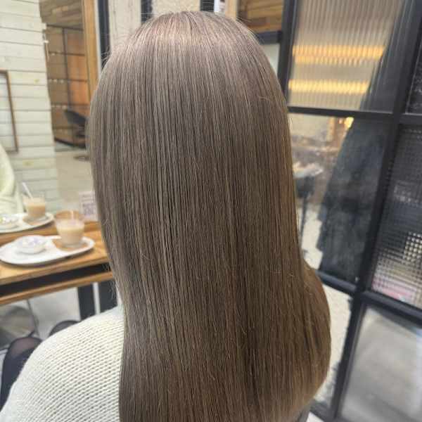 ミルクティーベージュ