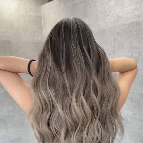 きれいめハイライトカラー❤︎|髪質改善/縮毛矯正専門店Hailey