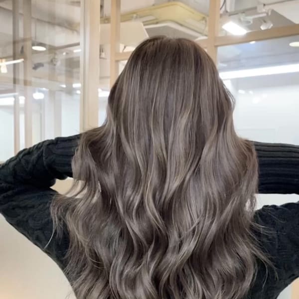 【立体感◎】ハイライトカラー/ケアブリーチ/ダブルカラー|髪質改善/縮毛矯正専門店Hailey
