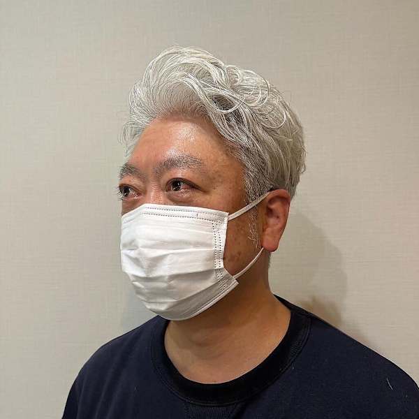 30代・40代　メンズ　グレイヘア　パーマヘア