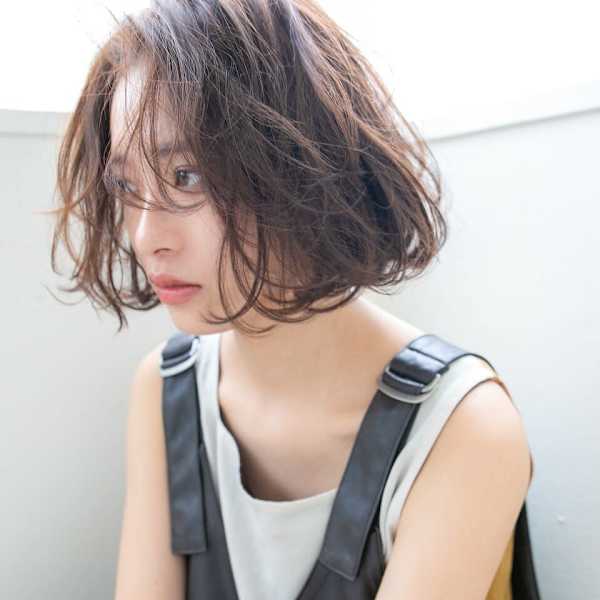 大人かわいい♪小顔透明感アッシュミニボブ|un le pont 梅田