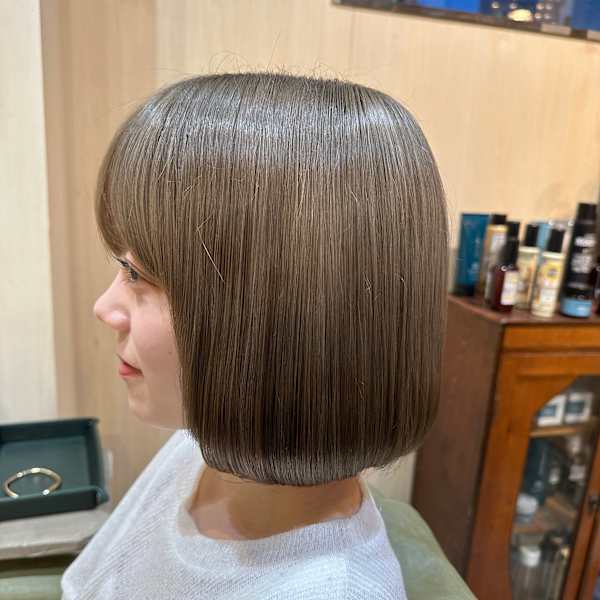 酸性ストレート ボブスタイル