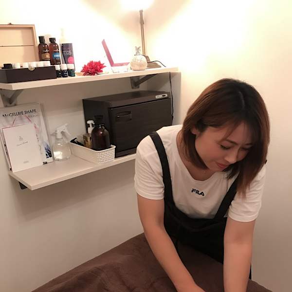 Aroma Salon Reborn【アロマサロンリボーン】のスタッフ紹介。ハセガワヨウコ