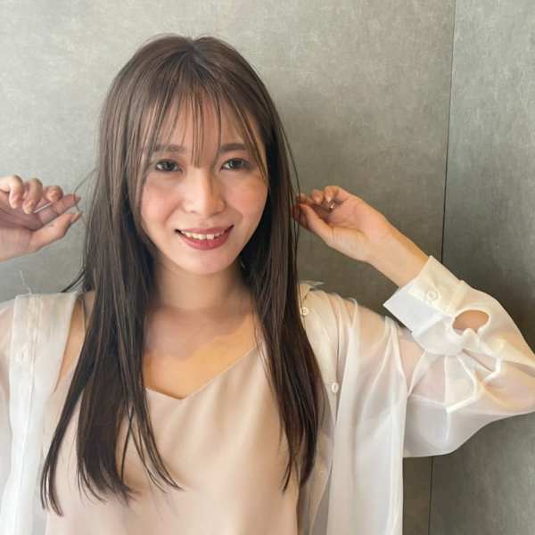 シースルーバング×グレージュカラー|ECLART milia 【髪質改善 個室サロン】船橋店