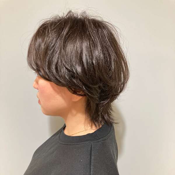 マッシュウルフで個性を引き立てる最新ヘアスタイル赤羽美容室