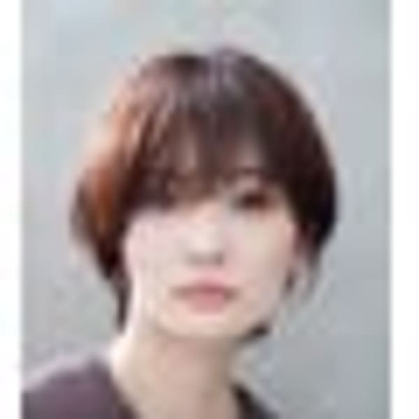 耳掛けショートスタイル