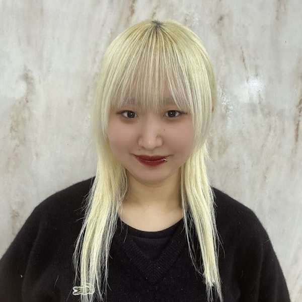 Lovis【ラビス】のスタッフ紹介。momoka