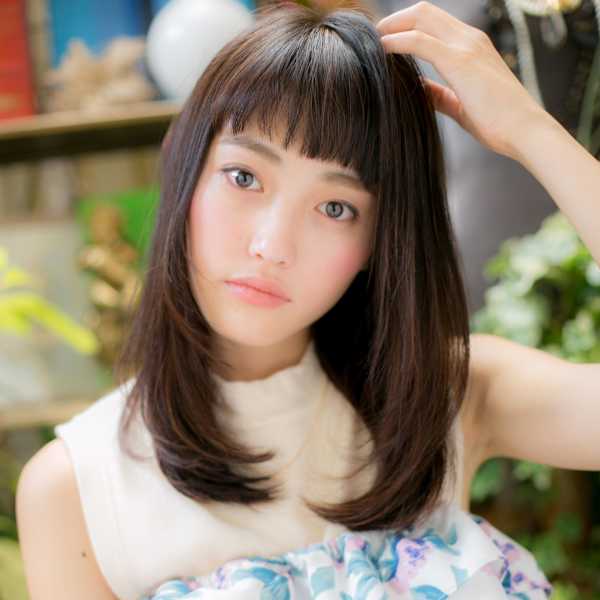 黒髪透明感段カット内巻きワンカールセミディ 姫カットレイヤー