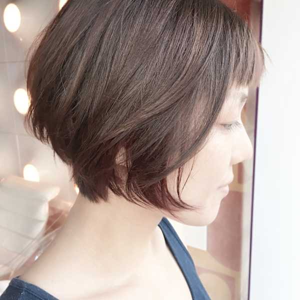 【WORKS】ナチュラルショートボブ+ポイントカラー|WORKS