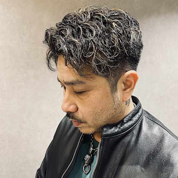 20代30代☆ハイライトショートヘアー♪