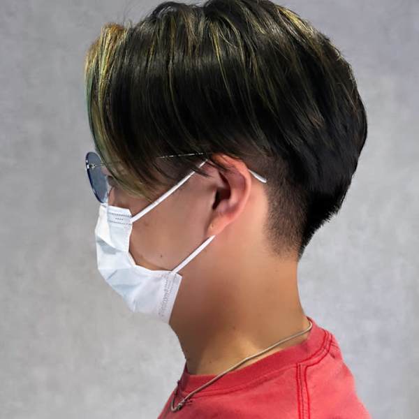 センターパートマッシュ【メンズ】【刈り上げ】【ハイライト】