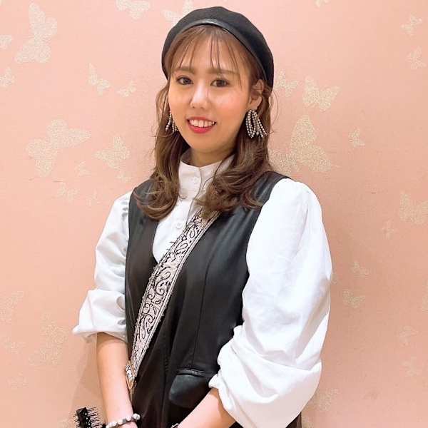 HELME なんばマルイ【エルメ ナンバマルイ】のスタッフ紹介。甲斐 まき