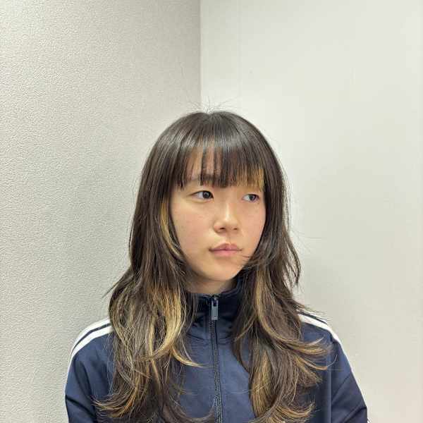 デザインカラー/レイヤーカット/ウルフカット/ハイライト