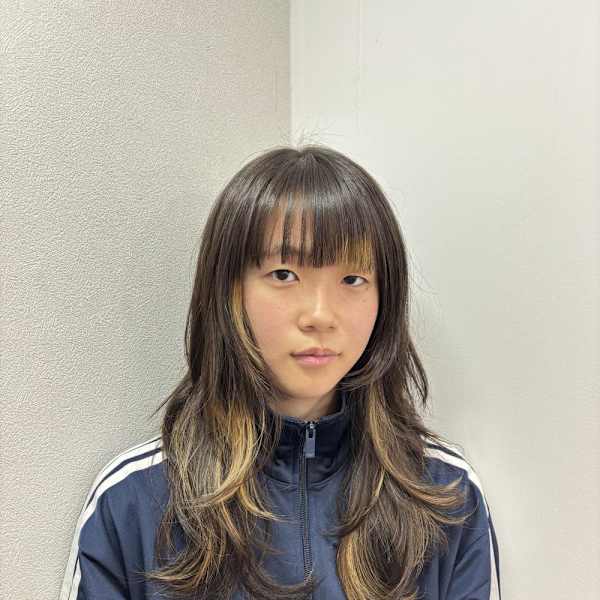 デザインカラー/レイヤーカット/ウルフカット/ハイライト