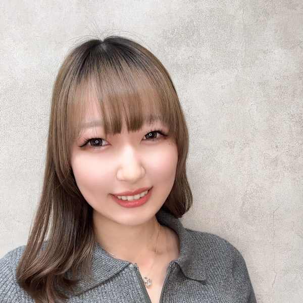 nail&eye LinNe【ネイルアンドアイ リンネ】のスタッフ紹介。クルミ