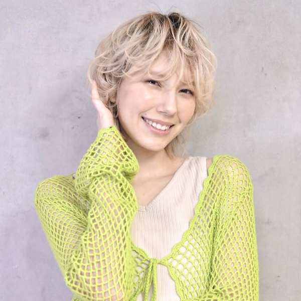 外国人風ホワイトブロンド