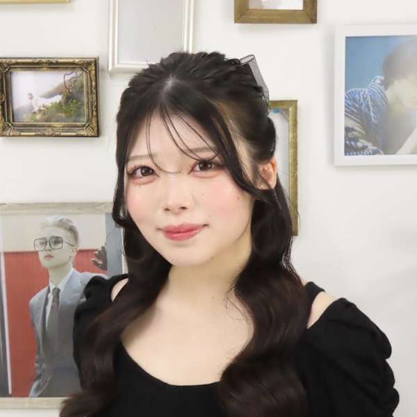 大人っぽく、控えめハーフポニー♪