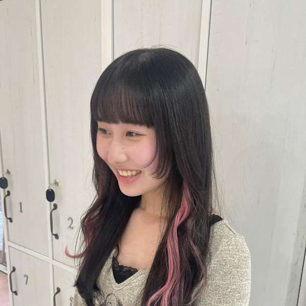 レイヤーカット／韓国ヘア／サイドレイヤー／顔周りレイヤー