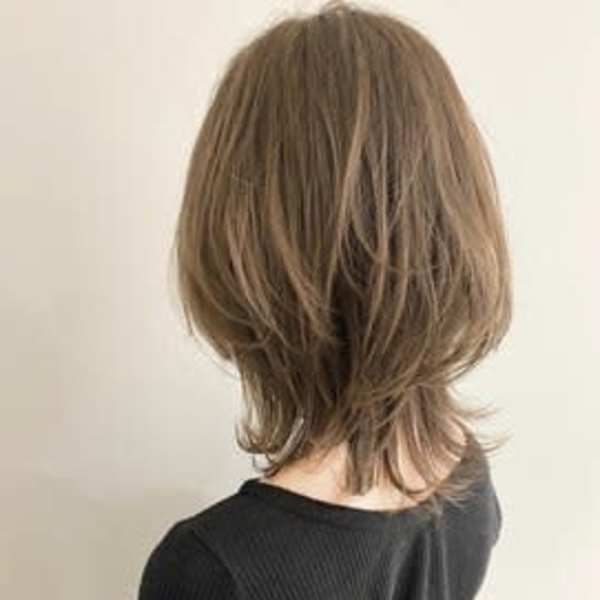 ミディアムウルフ×大人ハイライトボブウルフ　ウルフカット