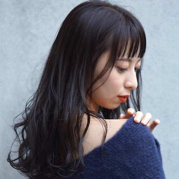 ゆる巻きロ ロング オン眉 アッシュカラー 20代30代