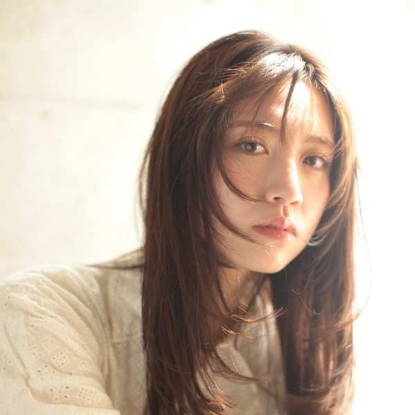 レイヤーロング 顔周りウルフ アッシュ 代官山 中目黒