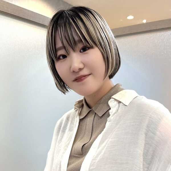 女性スタイリスト専門サロン Zina 天神 髪質改善&トリートメント【ジョセイスタイリストセンモンサロン ジーナ テンジン カミシツカイゼンアンドトリートメント】のスタッフ紹介。Ruka