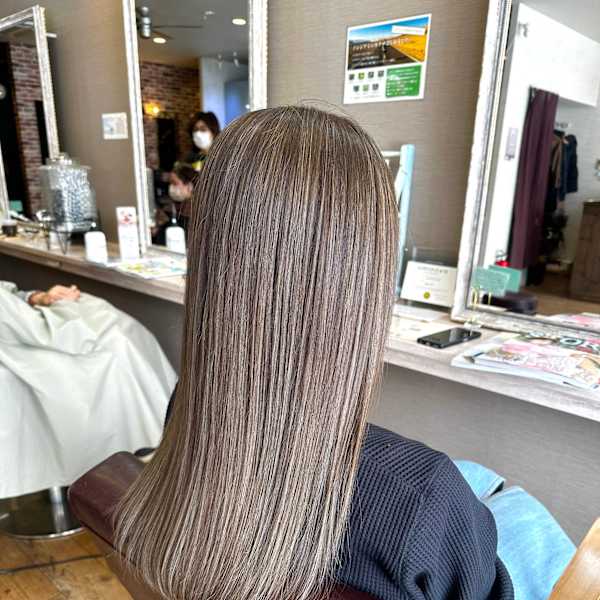 インナーカラーショートカットシュートボブハイライトメッシュ