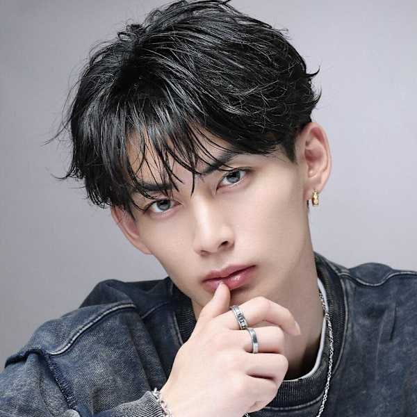 トレンドおしゃれ感MAXシースルーフェザーショート