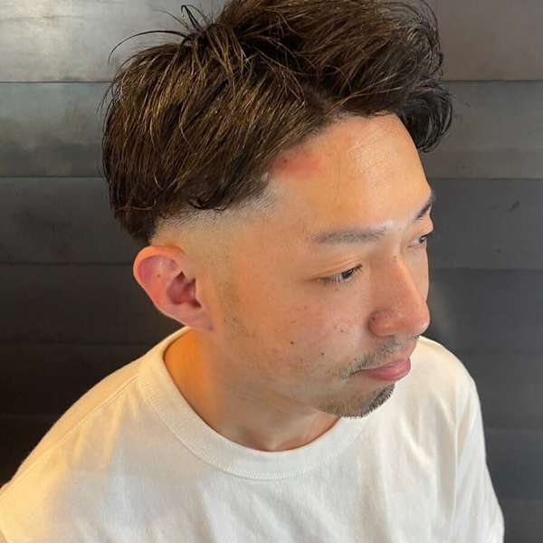 フェードカット 束感 アップバング ビジネス 30代40代|全室完全個室 THIS IS BARBER 4th